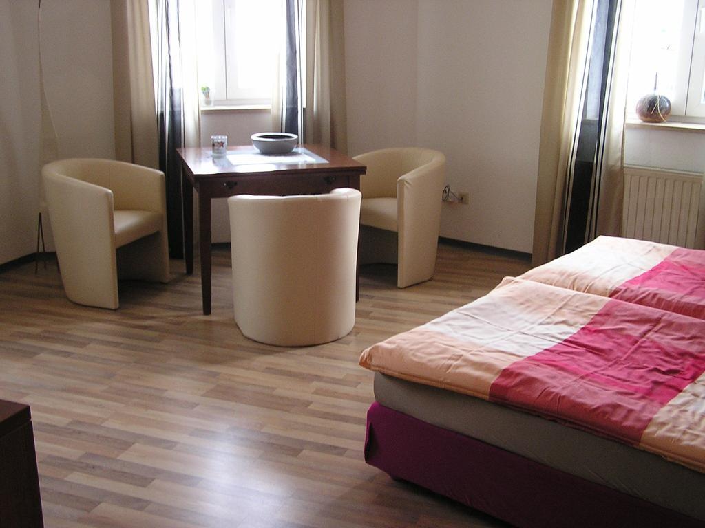 プラウエンAuerbachs Kellerアパートメント 部屋 写真
